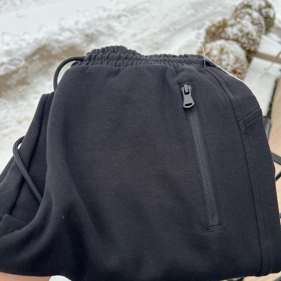 NWT Old Navy women’s Dynamic Fleece high rise waisted joggers Black XS - Picture 16 of 16